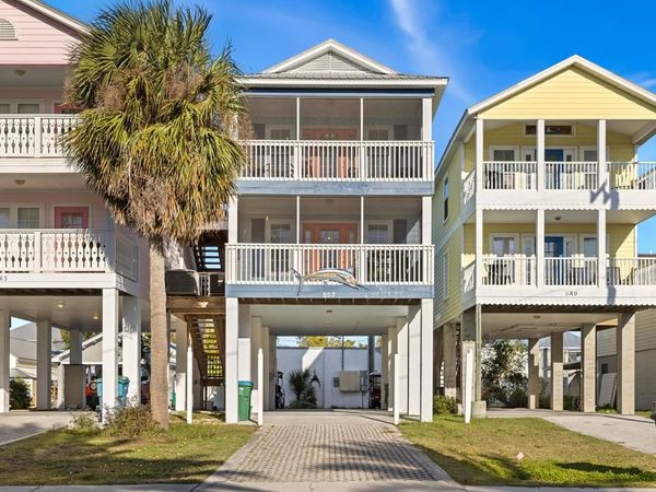 557 1st St, Cedar Key, FL 32625