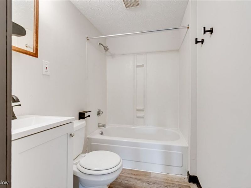 3272 W 88th Street, Cleveland, OH 44102 Photo 14