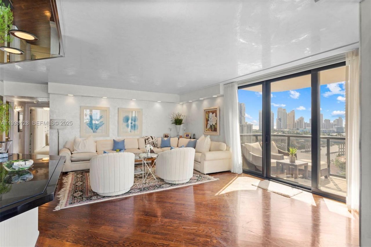 19667 Turnberry Way, Unit 17-D, Aventura, FL 33180 Photo