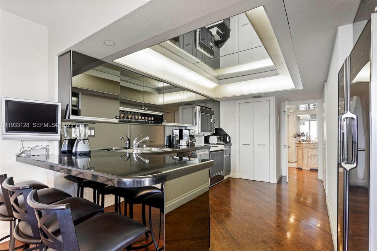 19667 Turnberry Way, Unit 17-D, Aventura, FL 33180 Photo