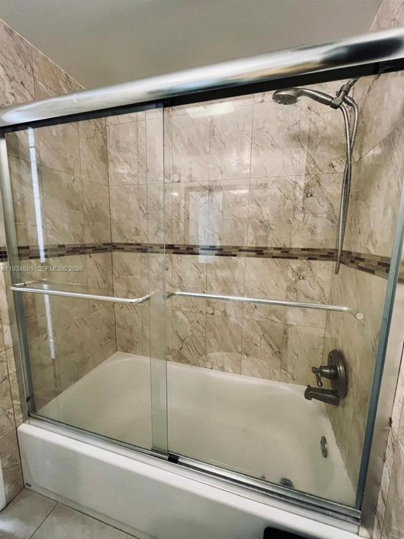 1750 NE 115th St, Unit 608, Miami, FL 33181 Photo