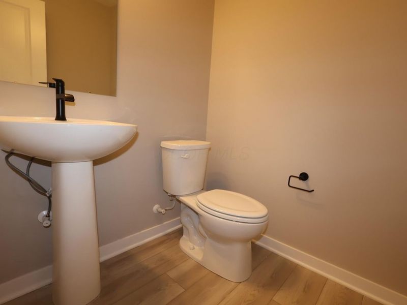 5512 Fawnsbury Court, Powell, OH 43065 Photo 7