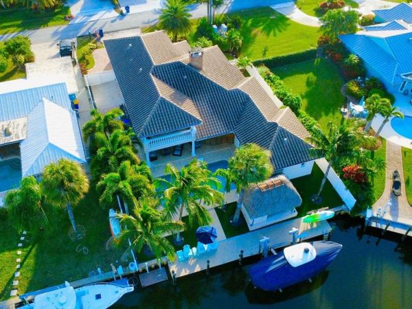 906 Dolphin Drive, Jupiter, FL 33458