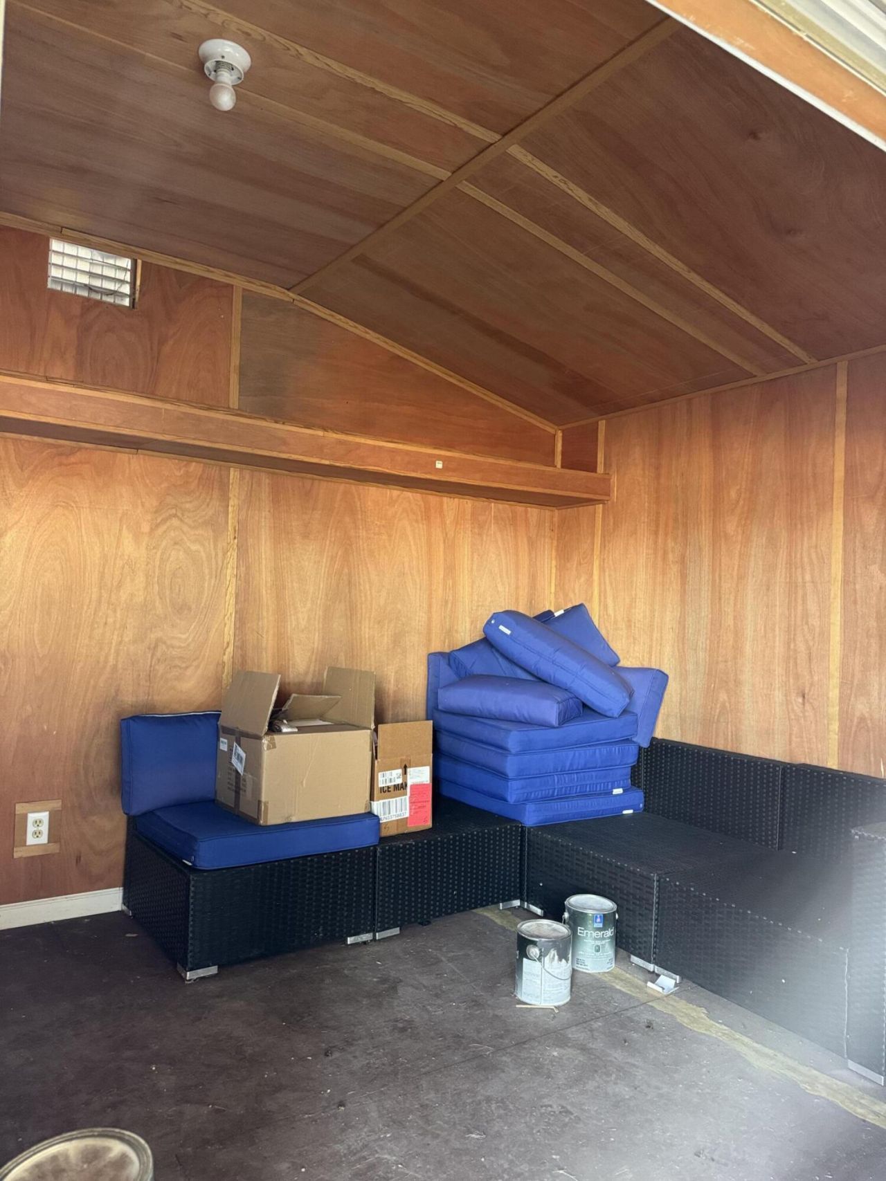 1137 Mw Rickenbaker Road Photo 17