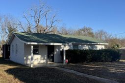 1137 Mw Rickenbaker Road photo 4