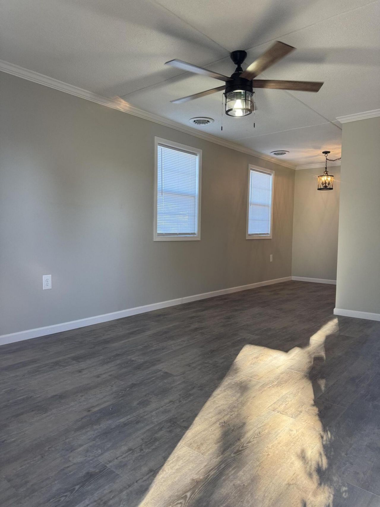 1137 Mw Rickenbaker Road Photo 5