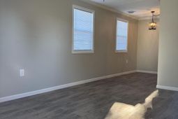 1137 Mw Rickenbaker Road photo 4