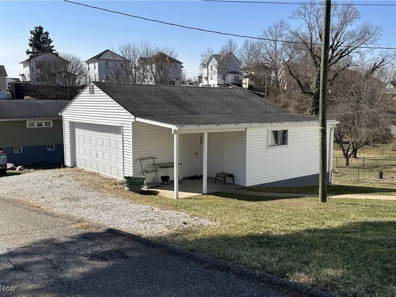 548 Highland Avenue, Cambridge, OH 43725 Photo 3