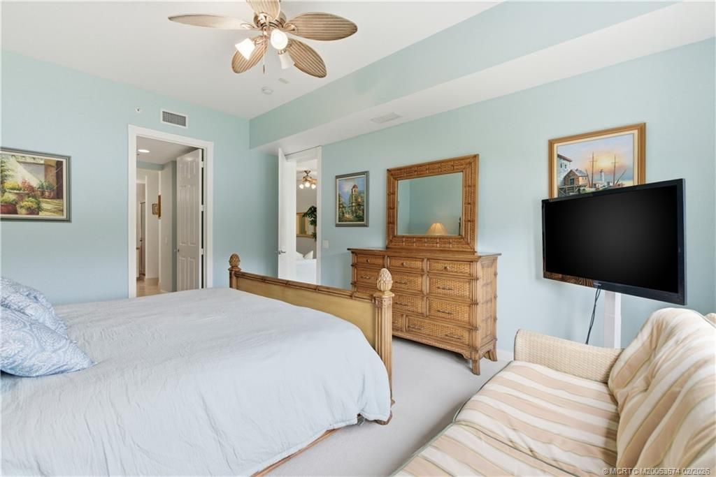 1 Harbour Isle Drive E, Unit 104, Fort Pierce, FL 34949 Photo