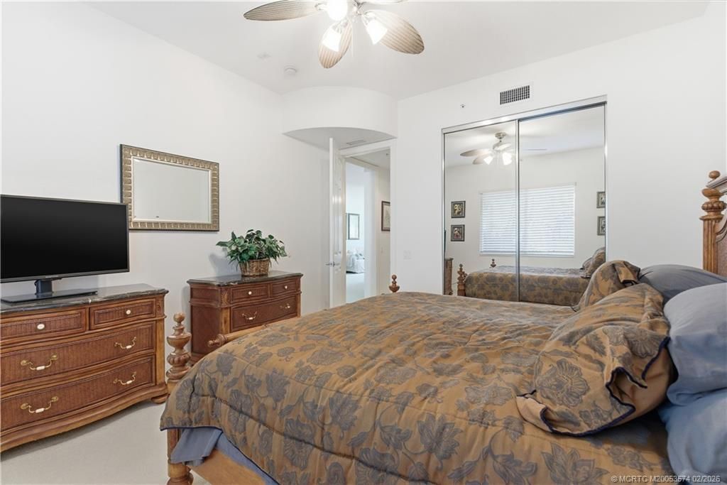 1 Harbour Isle Drive E, Unit 104, Fort Pierce, FL 34949 Photo