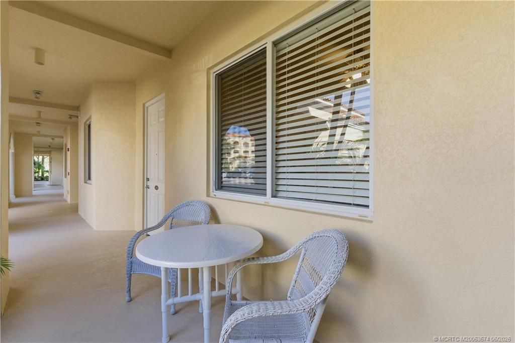 1 Harbour Isle Drive E, Unit 104, Fort Pierce, FL 34949 Photo