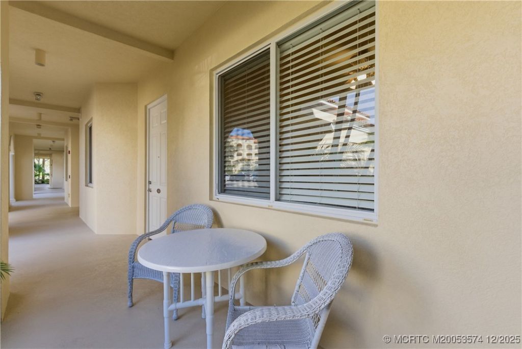 1 Harbour Isle Drive E, Unit 104, Fort Pierce, FL 34949 Photo