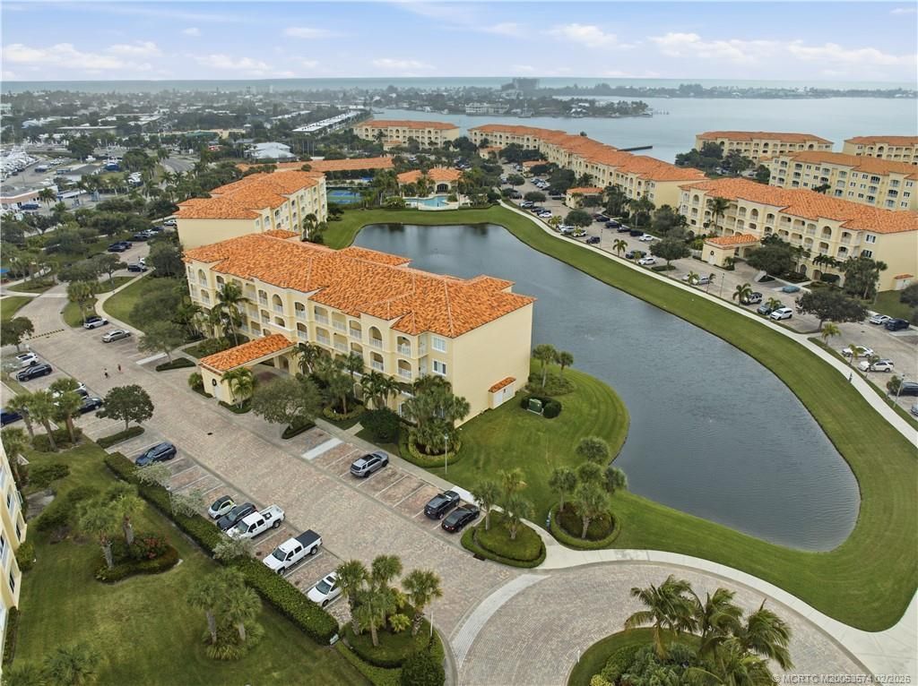 1 Harbour Isle Drive E, Unit 104, Fort Pierce, FL 34949 Photo