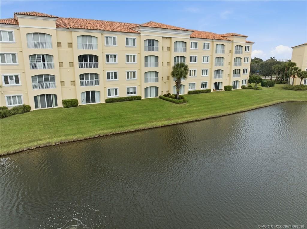 1 Harbour Isle Drive E, Unit 104, Fort Pierce, FL 34949 Photo