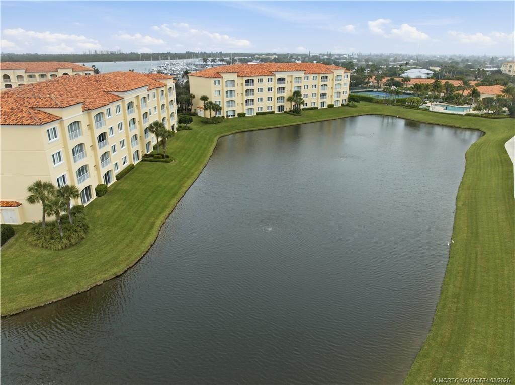 1 Harbour Isle Drive E, Unit 104, Fort Pierce, FL 34949 Photo