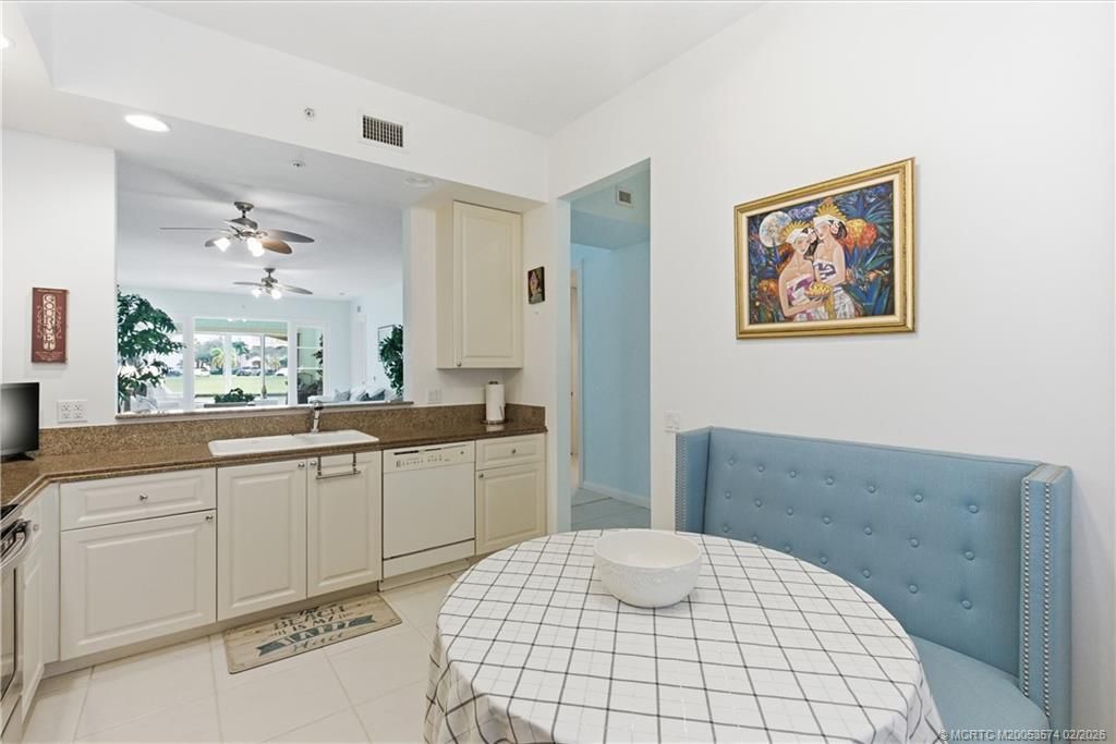 1 Harbour Isle Drive E, Unit 104, Fort Pierce, FL 34949 Photo