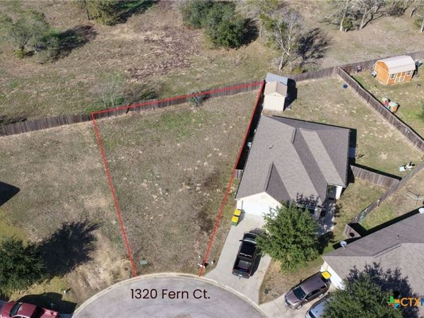1320 Fern Court , Gonzales, TX 78629