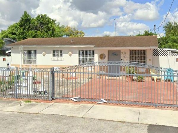 3601 NW 102nd St , Miami, FL 33147