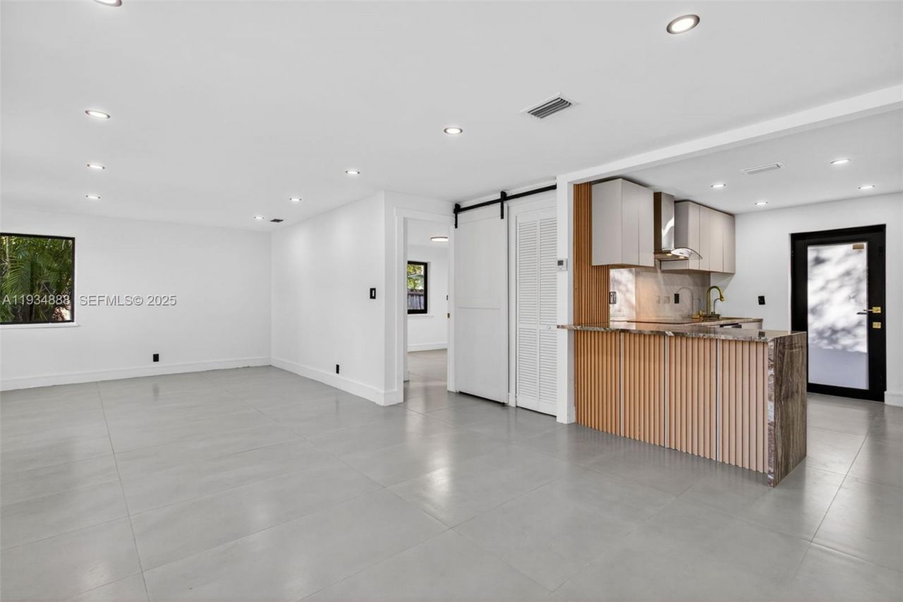 1488 NE 29th St, Pompano Beach, FL 33064 Photo