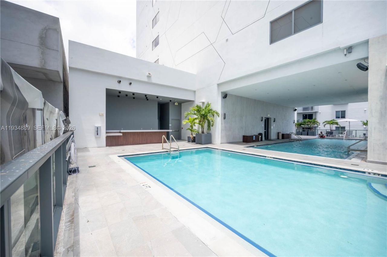 239 SW 9th St, Unit 2103, Miami, FL 33130 Photo