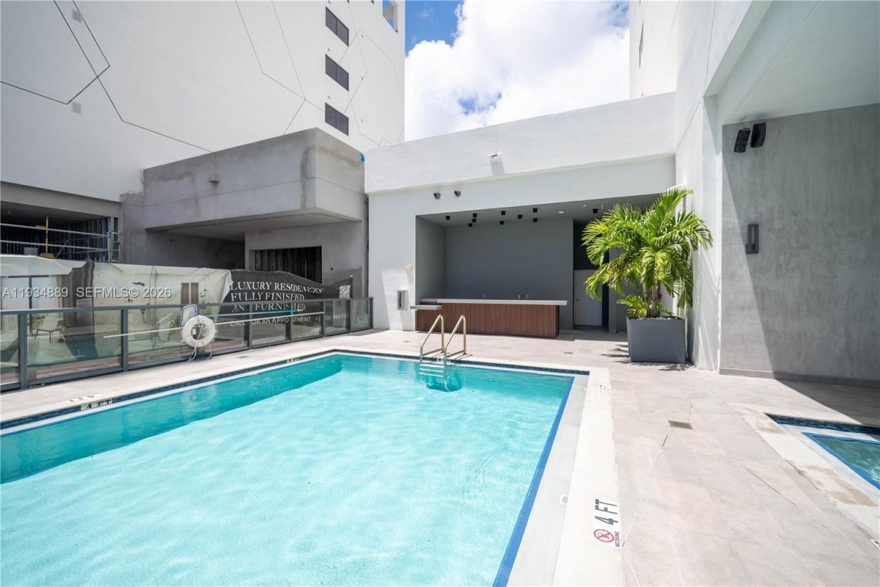 239 SW 9th St, Unit 2103, Miami, FL 33130 Photo