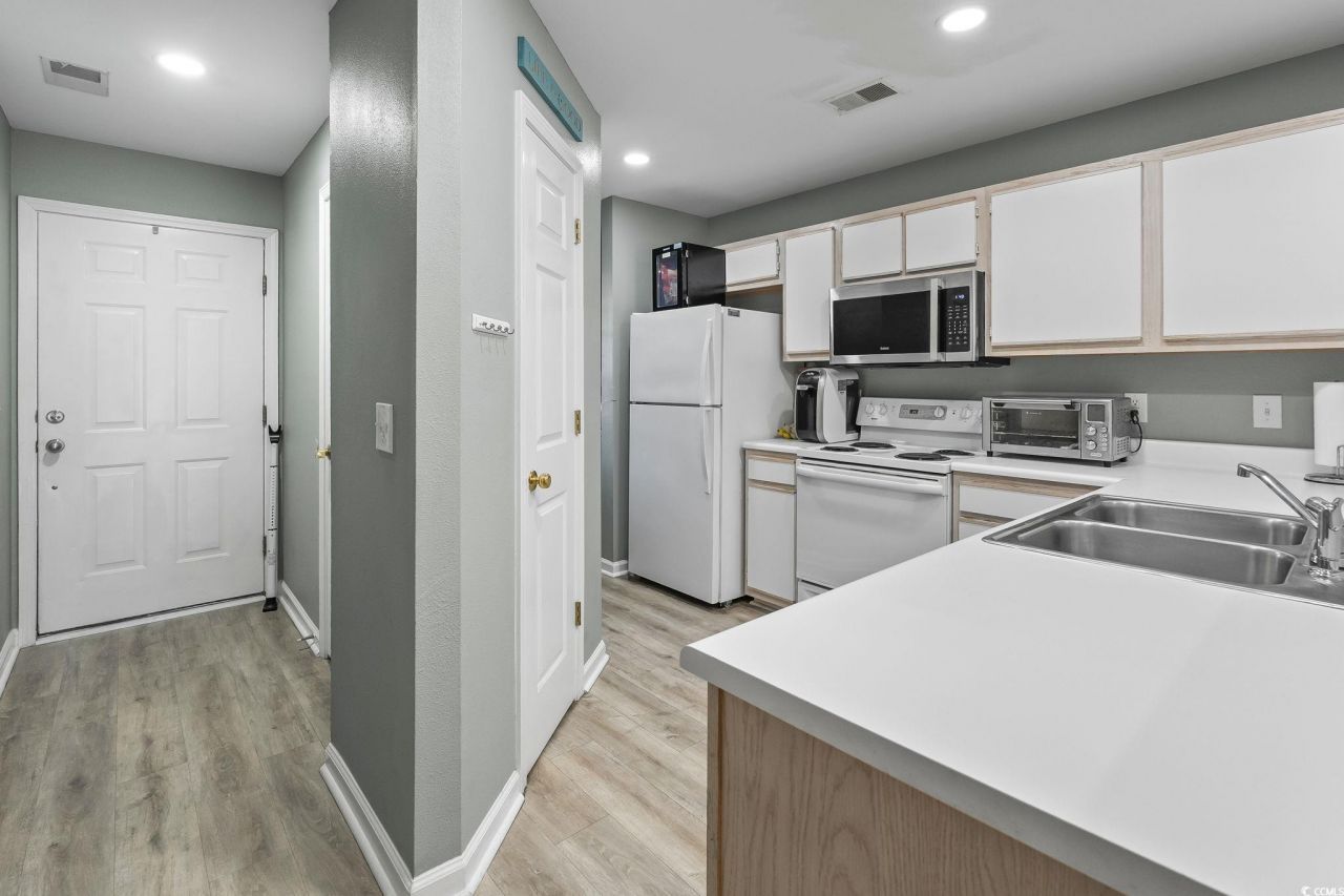 1242 River Oaks Dr. Photo 6