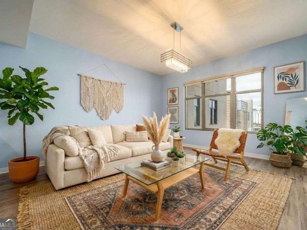 565 Peachtree Street NE, Unit 1207, Atlanta, GA 30308