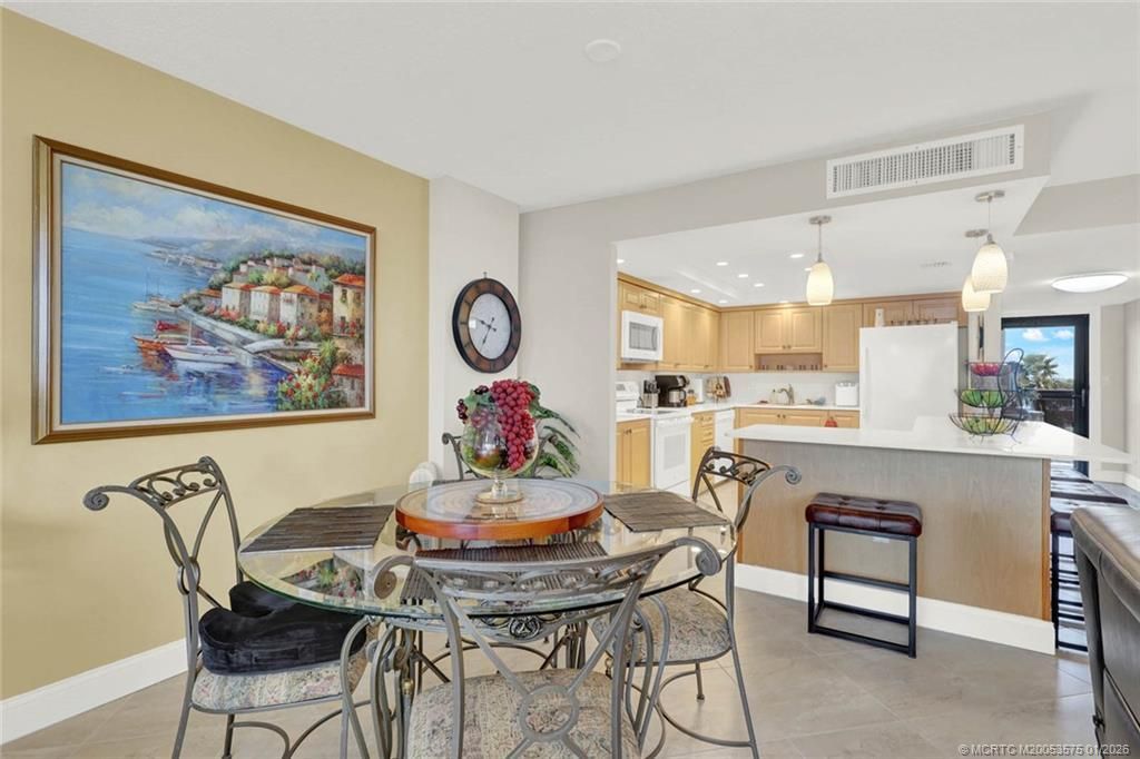 10410 S Ocean Drive, Unit 308, Jensen Beach, FL 34957 Photo