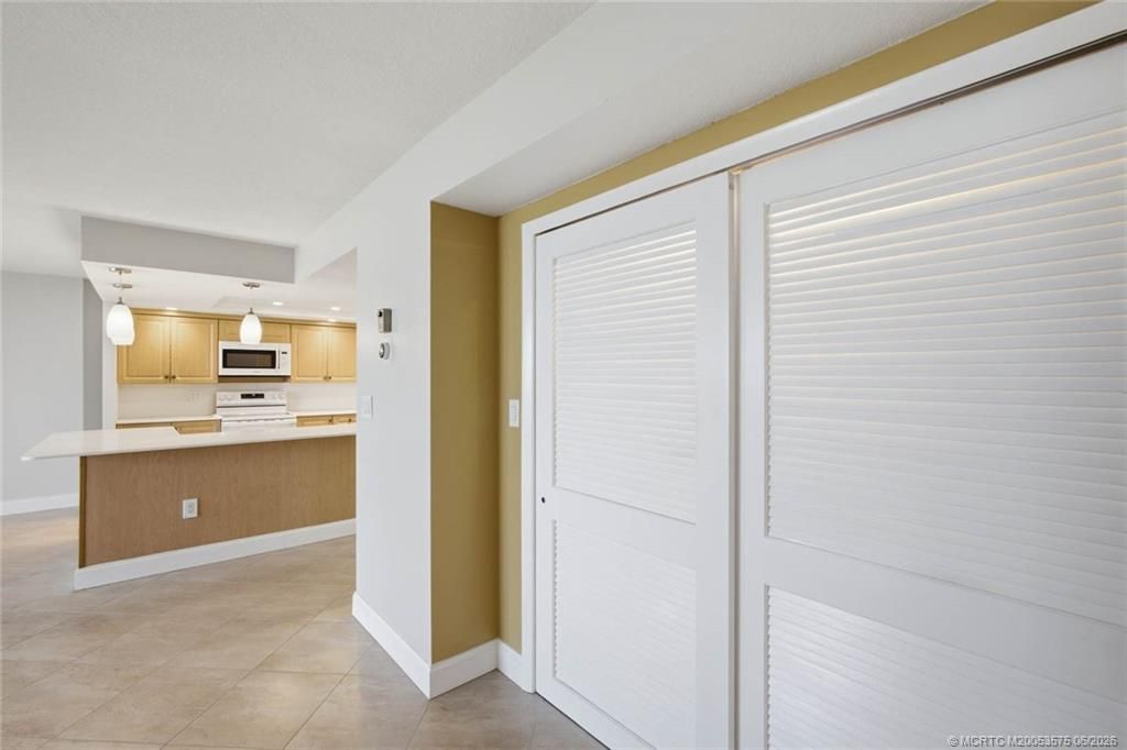 10410 S Ocean Drive, Unit 308, Jensen Beach, FL 34957 Photo