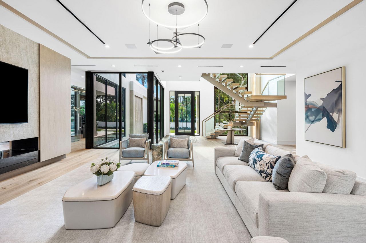 481 Thatch Palm Drive, Boca Raton, FL 33432 Photo