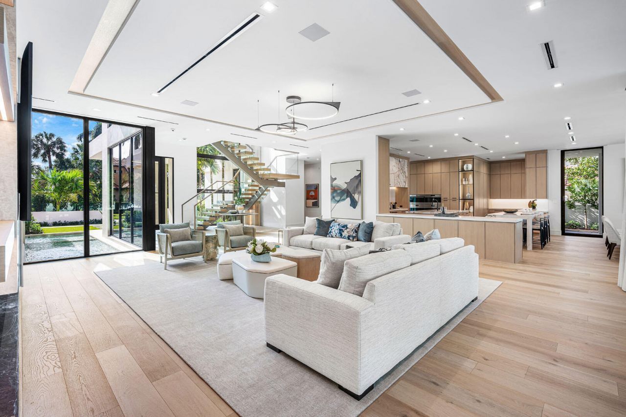 481 Thatch Palm Drive, Boca Raton, FL 33432 Photo