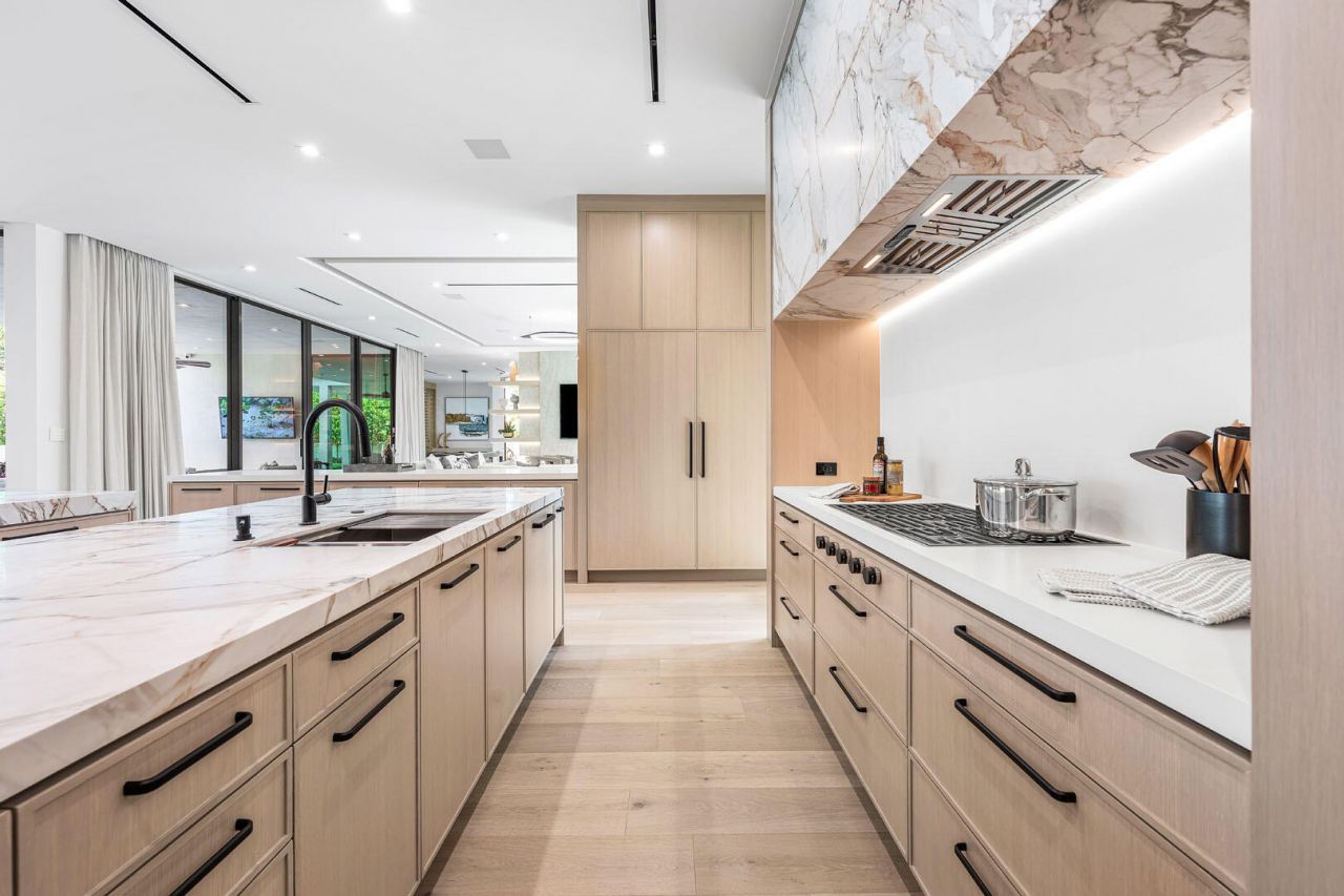 481 Thatch Palm Drive, Boca Raton, FL 33432 Photo