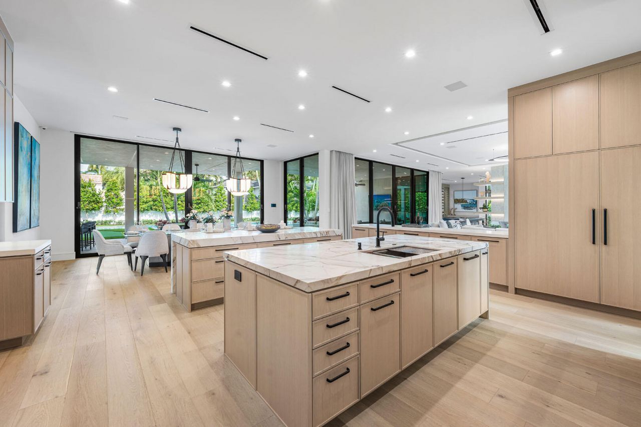 481 Thatch Palm Drive, Boca Raton, FL 33432 Photo