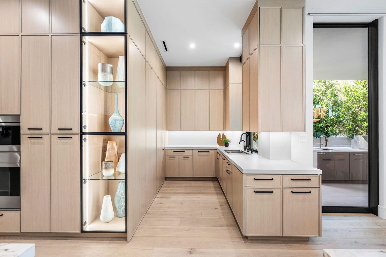 481 Thatch Palm Drive, Boca Raton, FL 33432 Photo