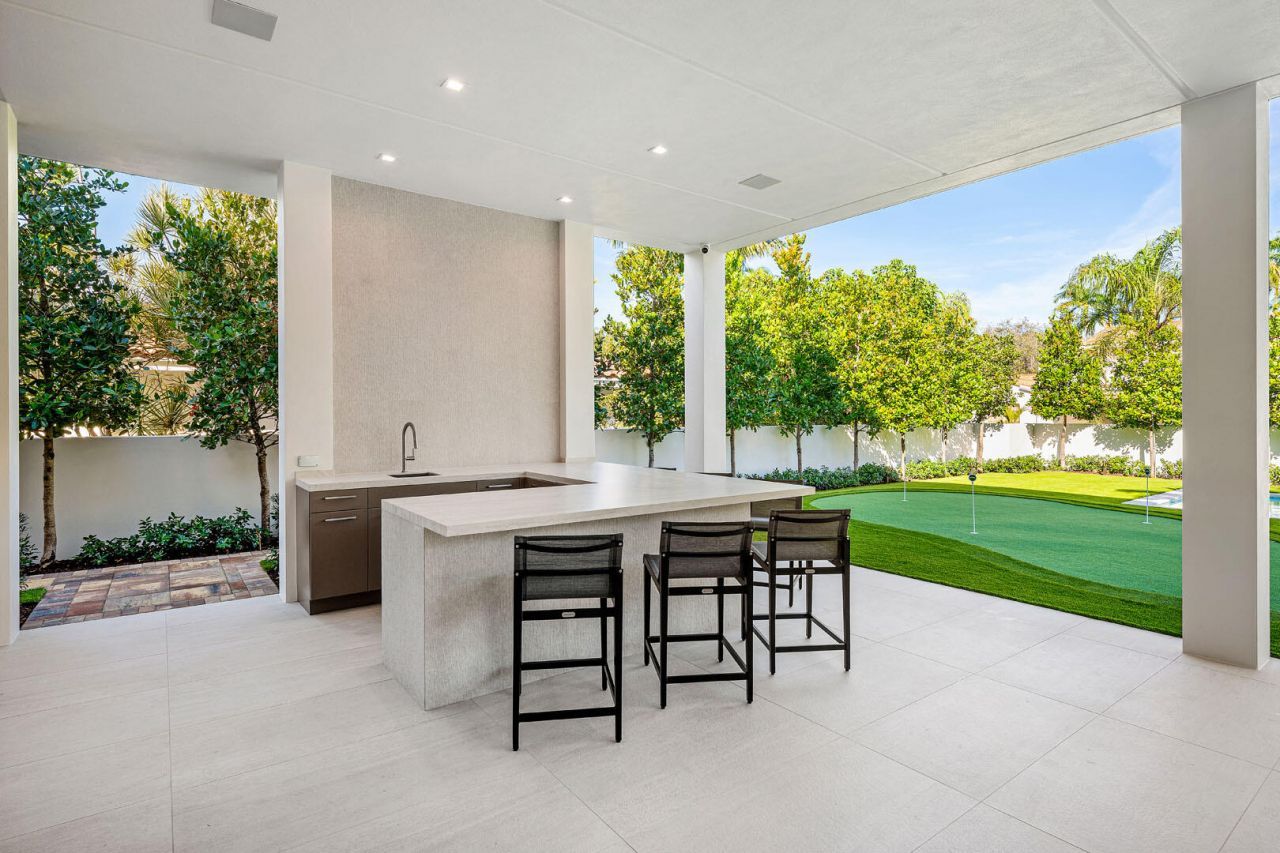 481 Thatch Palm Drive, Boca Raton, FL 33432 Photo