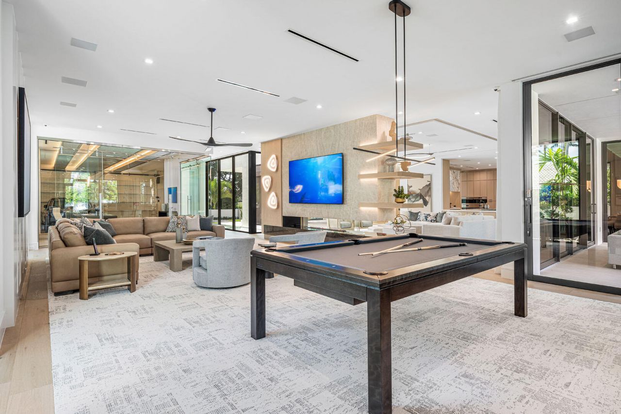 481 Thatch Palm Drive, Boca Raton, FL 33432 Photo