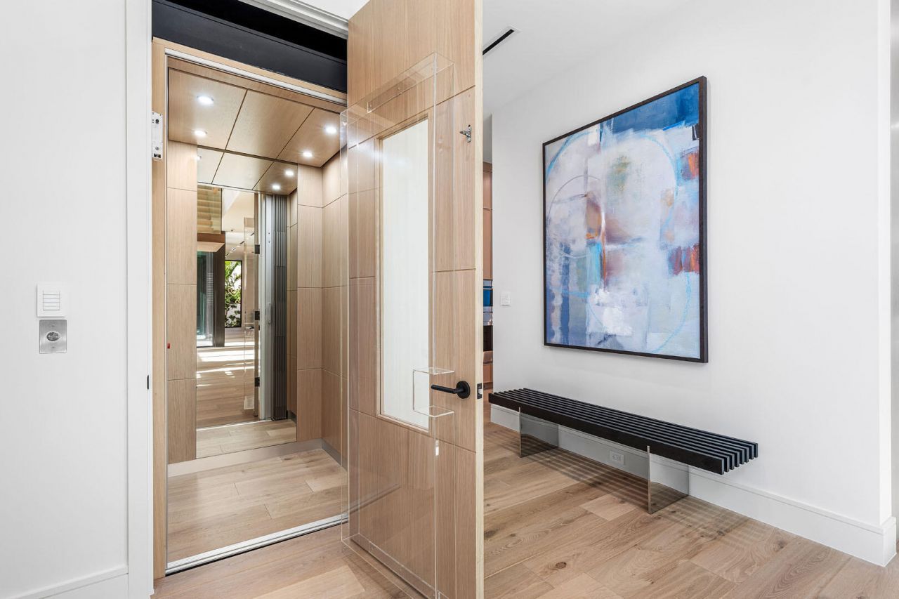 481 Thatch Palm Drive, Boca Raton, FL 33432 Photo