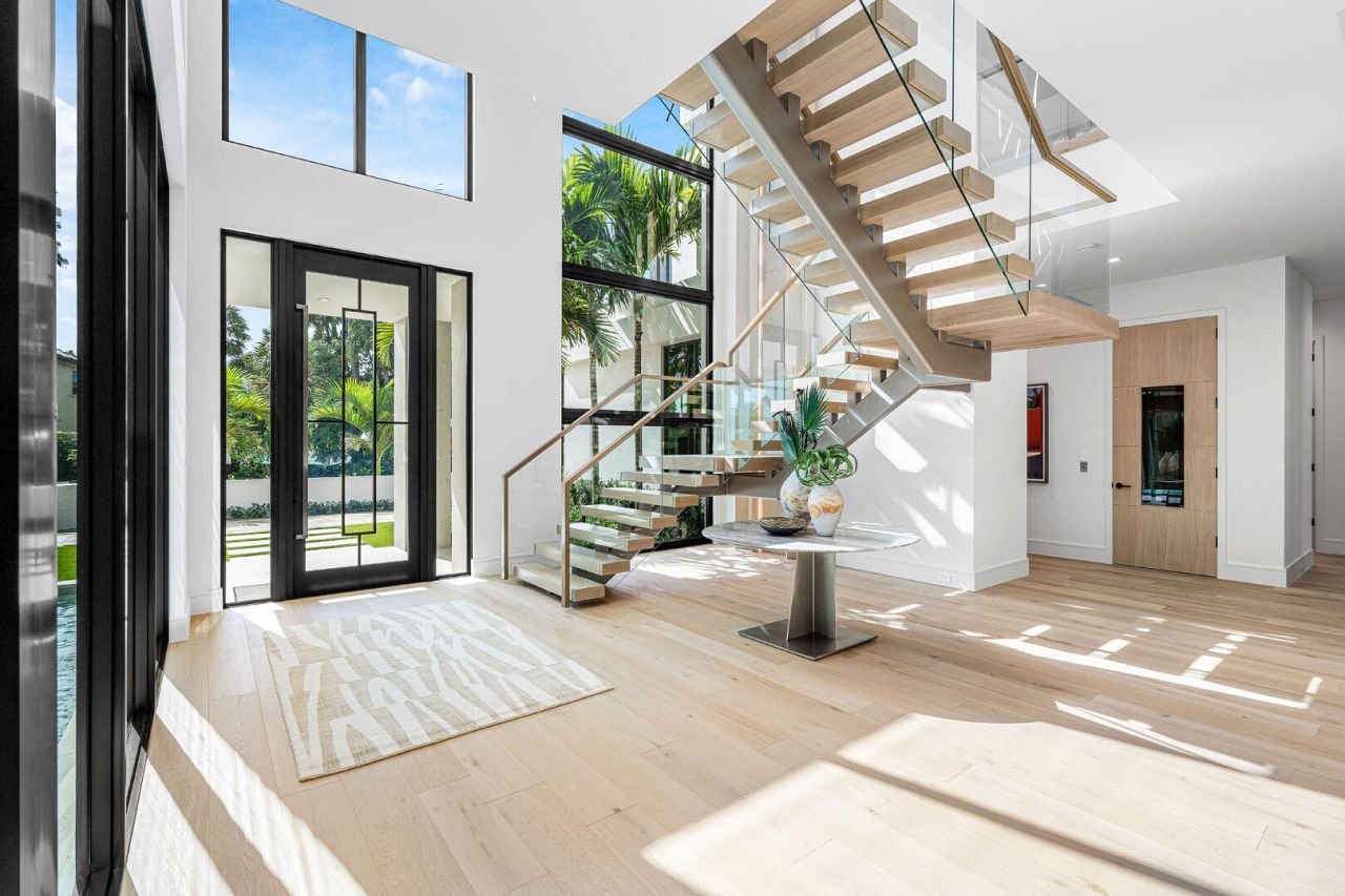 481 Thatch Palm Drive, Boca Raton, FL 33432 Photo