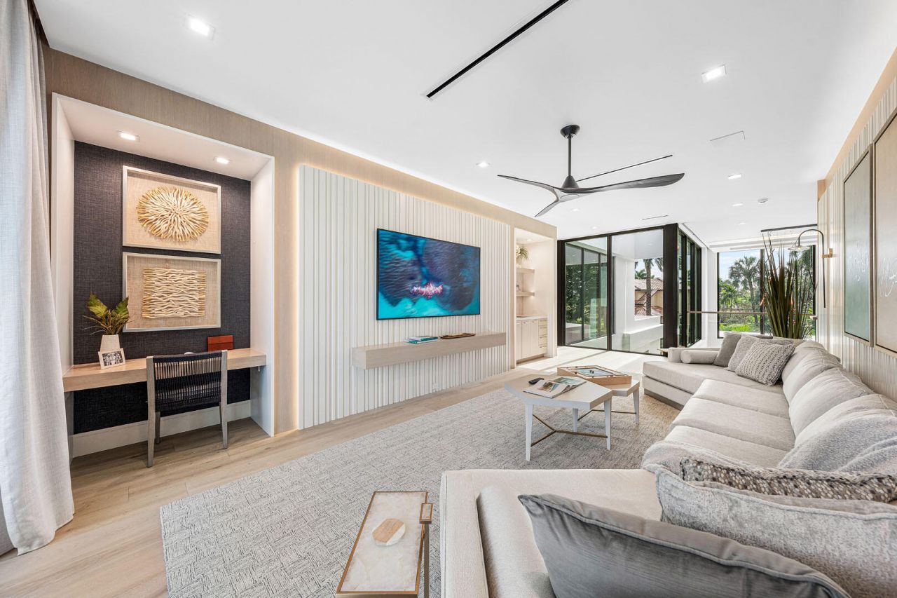 481 Thatch Palm Drive, Boca Raton, FL 33432 Photo