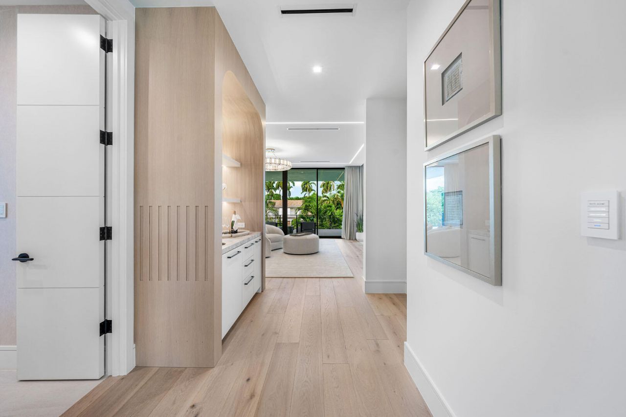 481 Thatch Palm Drive, Boca Raton, FL 33432 Photo