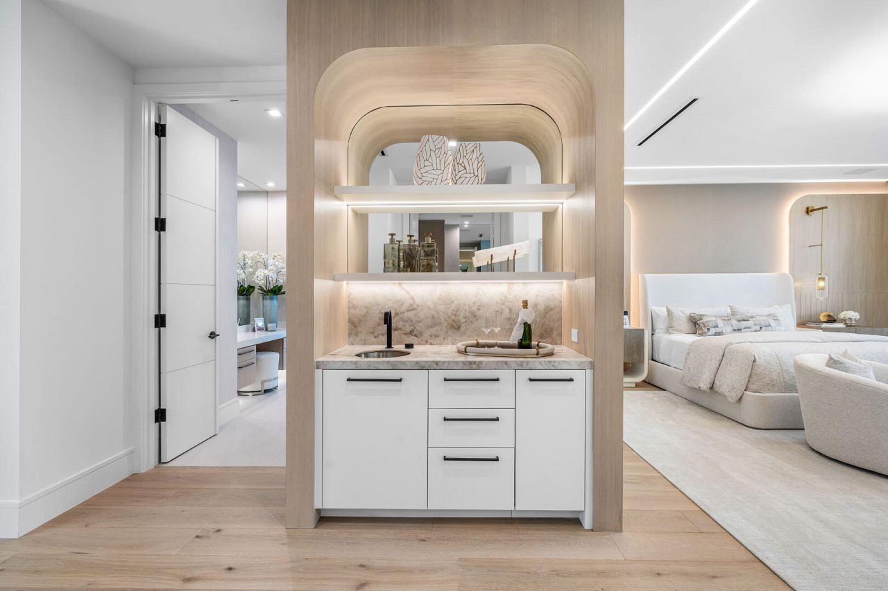 481 Thatch Palm Drive, Boca Raton, FL 33432 Photo