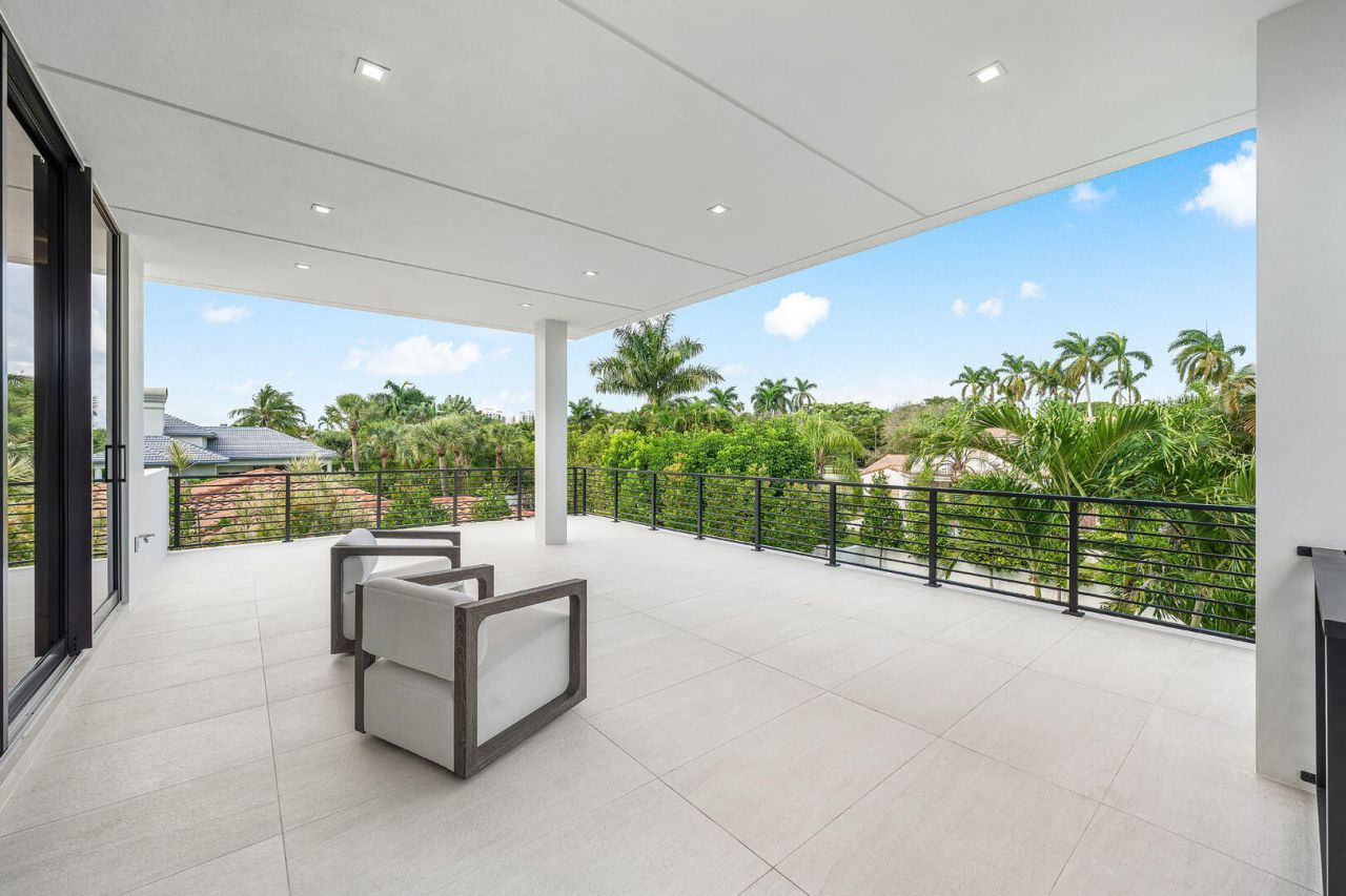 481 Thatch Palm Drive, Boca Raton, FL 33432 Photo