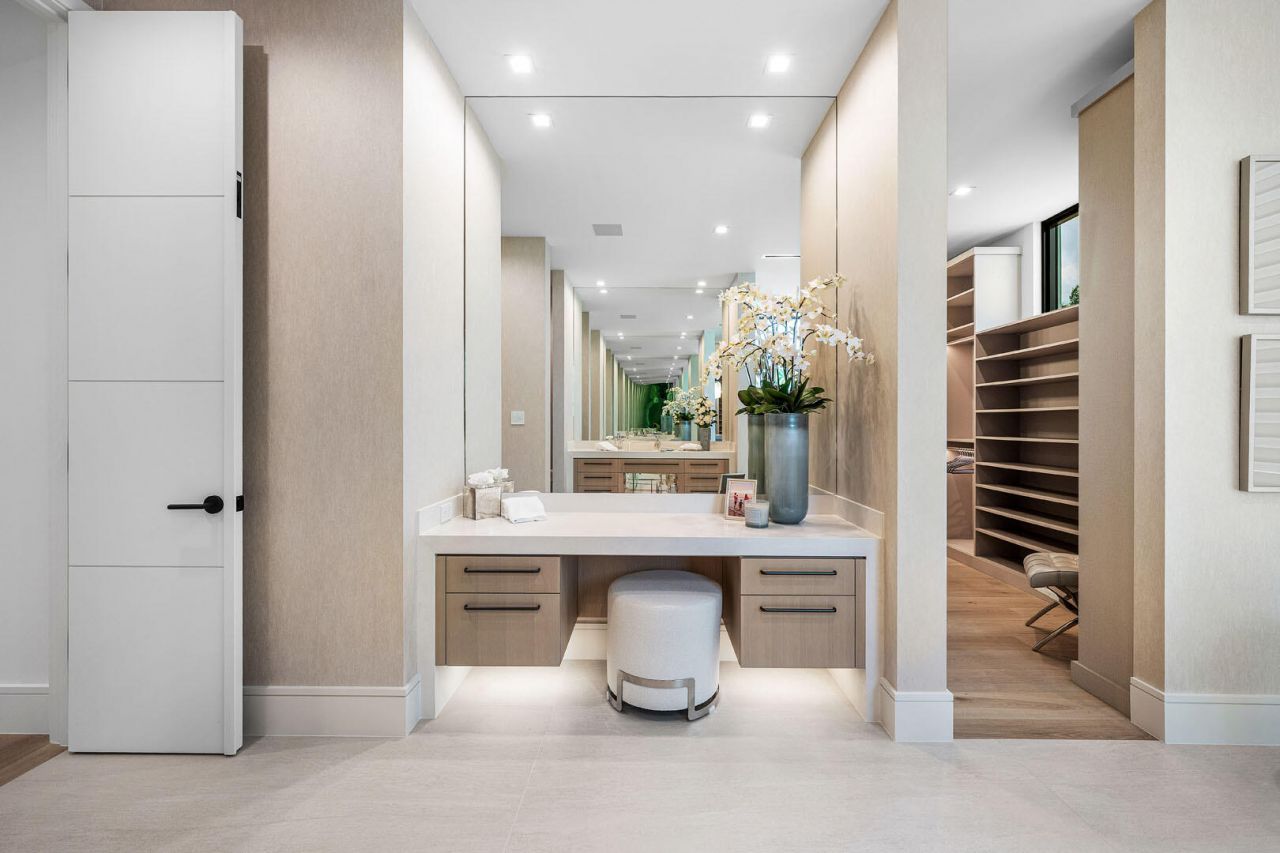 481 Thatch Palm Drive, Boca Raton, FL 33432 Photo