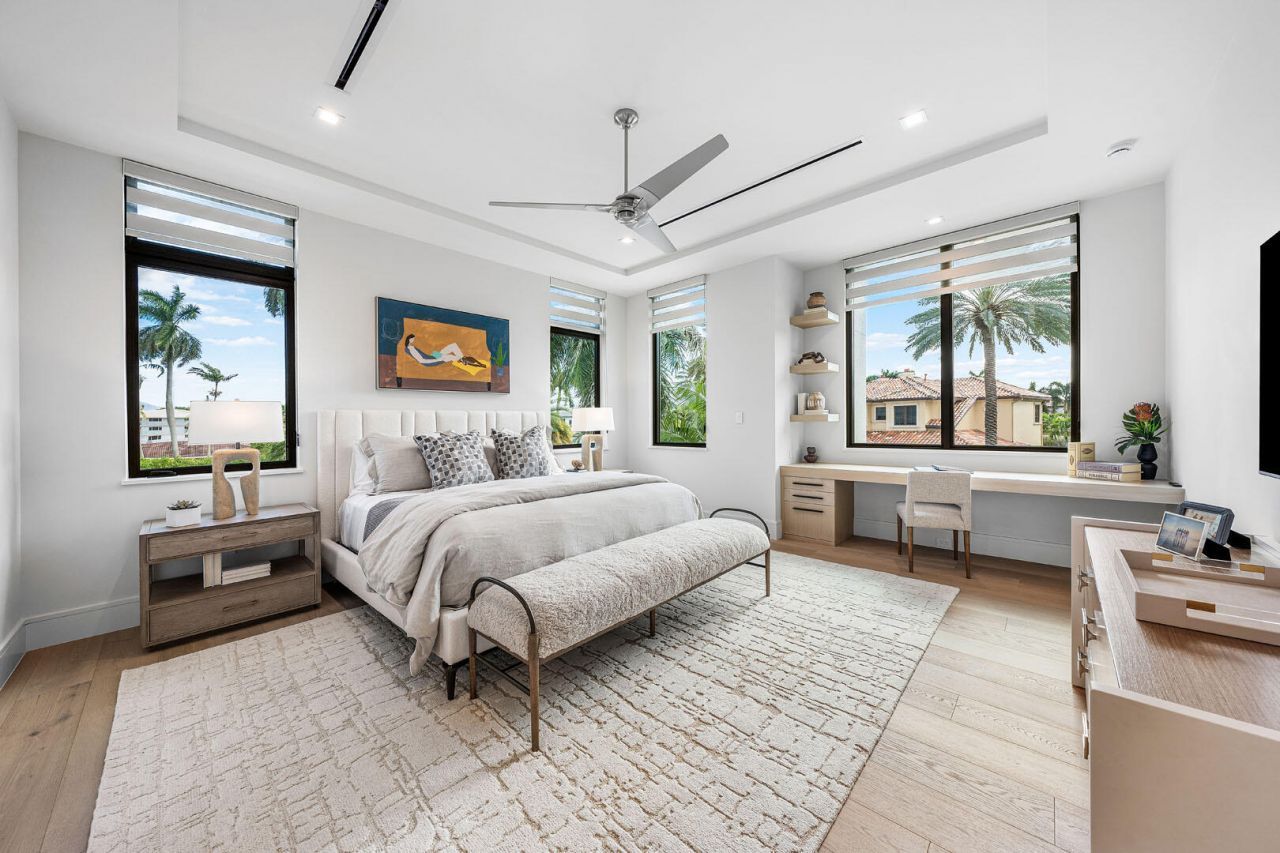 481 Thatch Palm Drive, Boca Raton, FL 33432 Photo