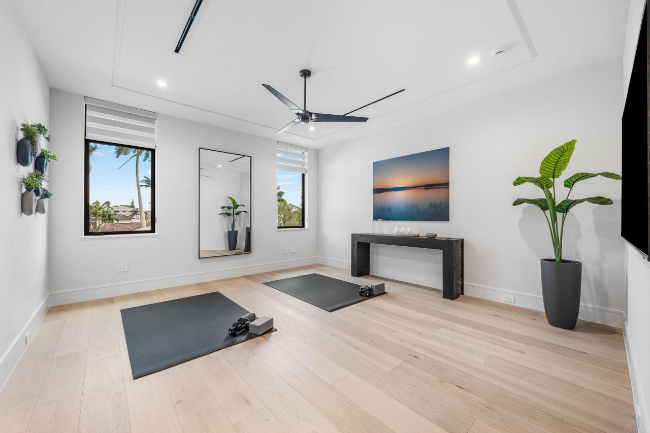 481 Thatch Palm Drive, Boca Raton, FL 33432 Photo