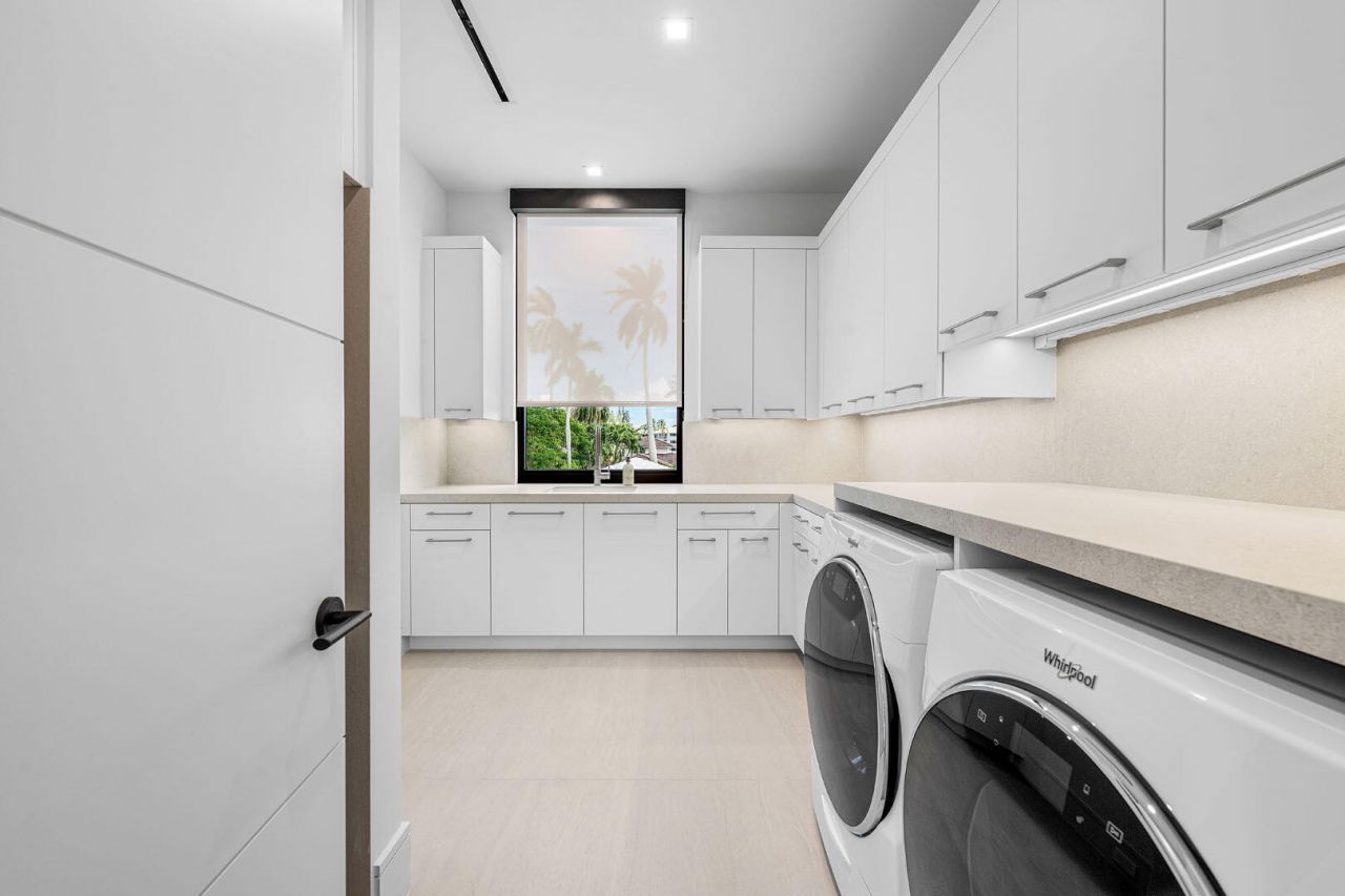 481 Thatch Palm Drive, Boca Raton, FL 33432 Photo