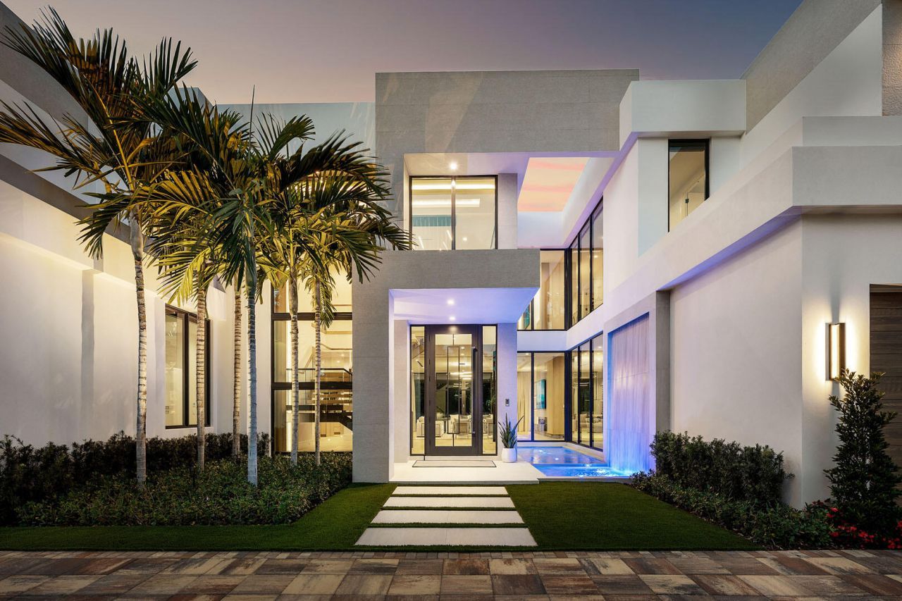 481 Thatch Palm Drive, Boca Raton, FL 33432 Photo