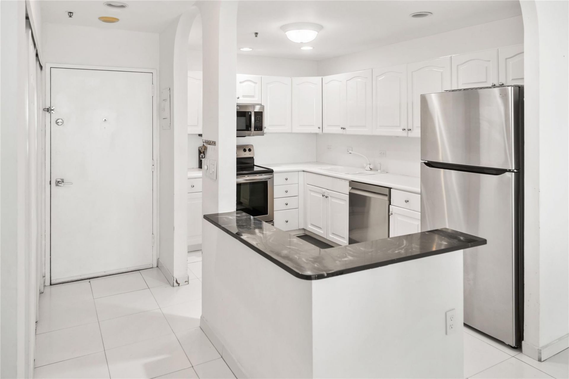 20505 E Country Club Drive, Unit PH33, Aventura, FL 33180 Photo