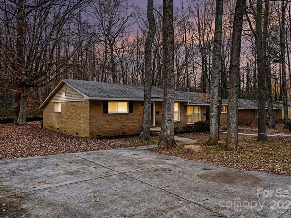 5001 Lakecrest Drive, Charlotte, NC 28215