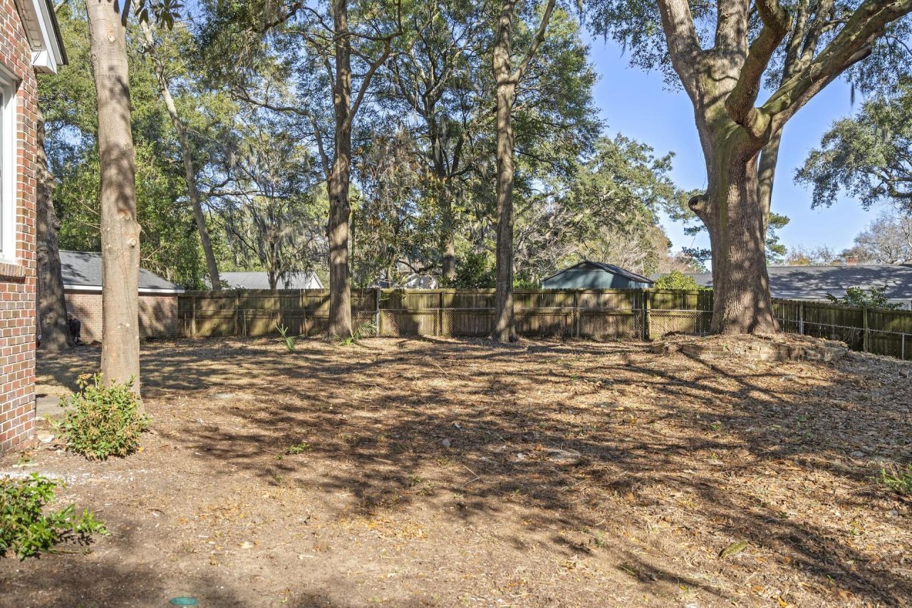 5000 Lancaster Street Photo 10